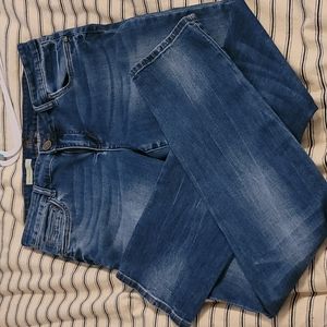 KUT from the Kloth, boyfriend style jeans. Size 8